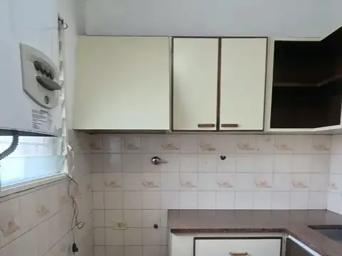 VICENTE LOPEZ 400, Piso 1