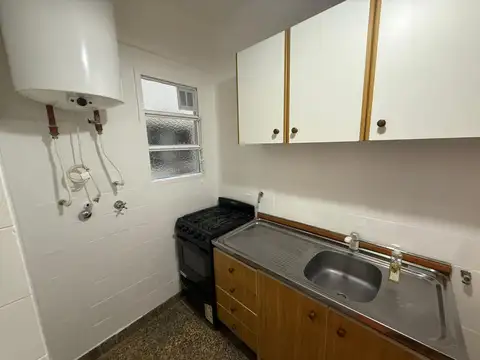 DEPARTAMENTO 2 AMBIENTES APTO PROFESIONAL - EXCELENTE UBICACIÓN