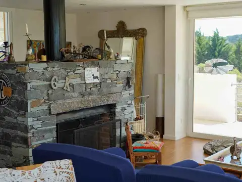 VENTA CASA DE CATEGORIA BARRIO ALTOS AIRES TANDIL