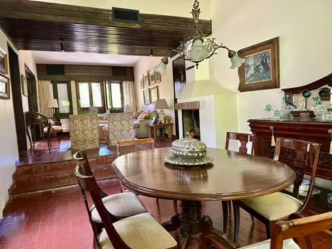 Casa 6 ambientes con 3 baños