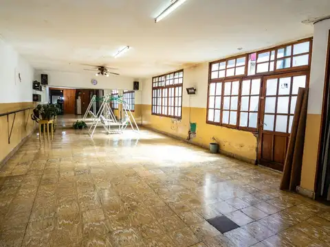 CASA 4 DORMITORIOS VENTA B° INTERSINDICAL ZONA SUR