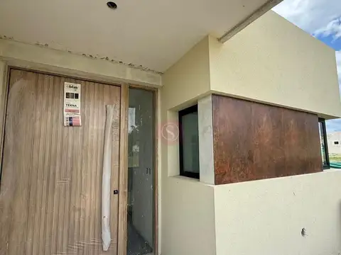 Santa Sofia, Pilar de Este. 100