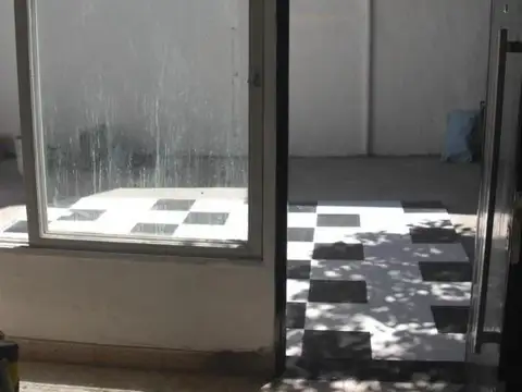 PH DOS AMBIENTES, contrafrente buena ubicacion