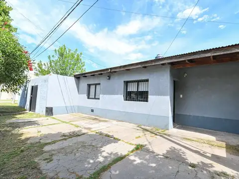 CASA EN VENTA 3 DORM EXCELENTE UBICACION