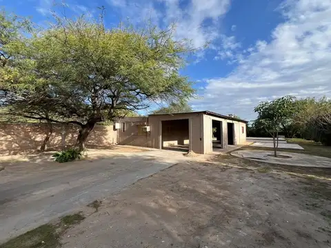 Calle S/N 100