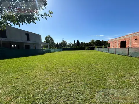 Terreno en Venta 20  mts Frente