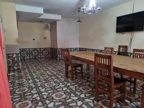 Casa 3 ambientes con 1 baño