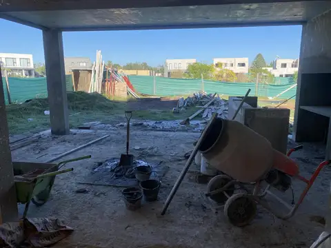Casa 5 ambientes con 3 baños