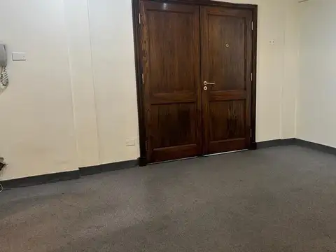 OFICINAS RECOLETA, SOL Y LUZ! PISOS ALTO.