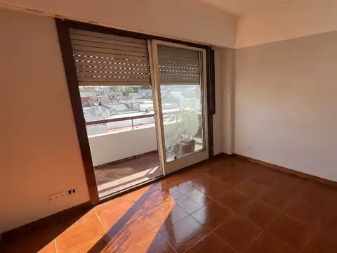 DEPARTAMENTO VENTA MORON 3 AMBIENTES DOBLE BALCON