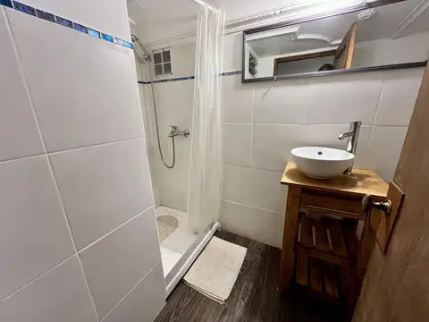 Casa 7 ambientes con 8 baños