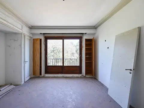 Casa 9 ambientes con 5 baños