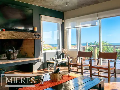 Casa de tres dormitorios en venta - Tío Tom Punta Ballena