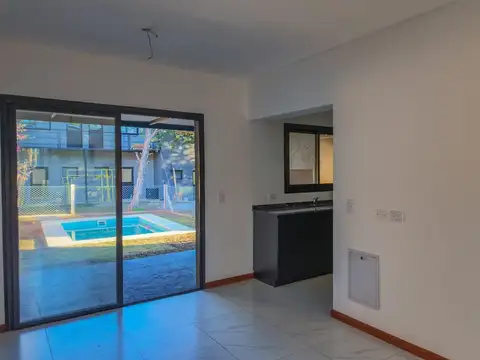 Casa en Alquiler en Av del Sol, $ 800.000