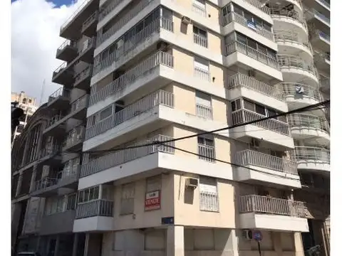 Sarmiento y Catamarca (Piso exclusivo 3 dormitorios C/Balcones)