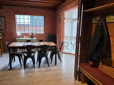 Catalina Daportis , Piso 0