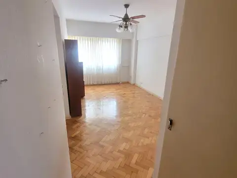 Departamento en Alquiler en Monserrat, $ 485.000