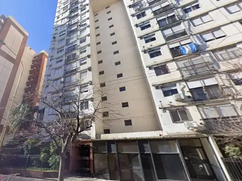 Departamento de 3 ambientes al frente c/espacio guardacoche