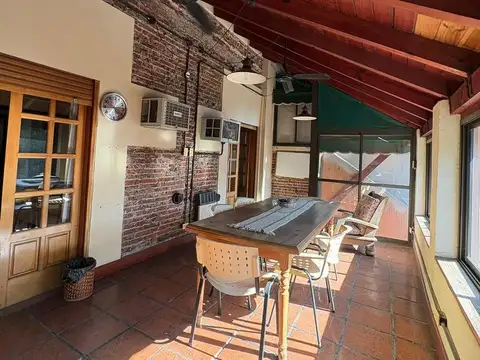 España al 2400. Casa de 3 dormitorios