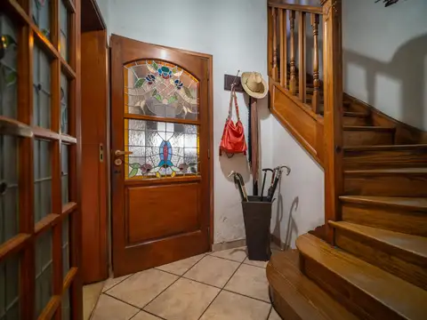 España al 2400. Casa de 3 dormitorios