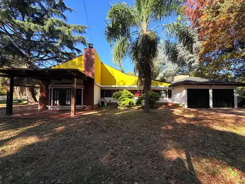 ALQUILER CASA 7 AMB BARRIO PARQUE EL TREBOL EZEIZA
