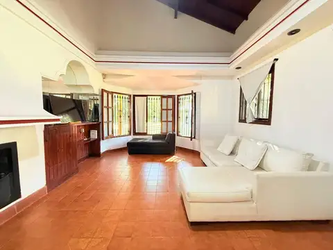 ALQUILER CASA 7 AMB BARRIO PARQUE EL TREBOL EZEIZA
