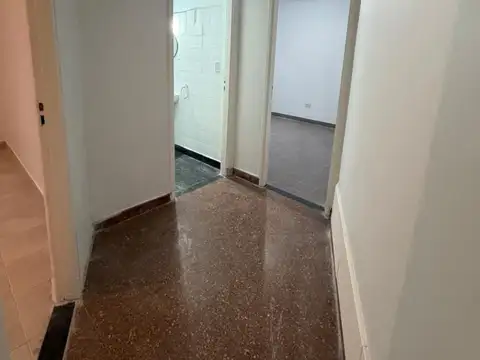 Depto Tipo Casa en Alquiler en Liniers, $ 800.000