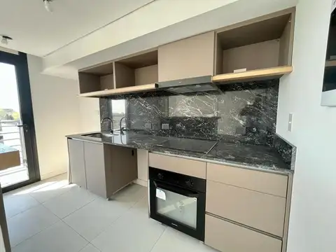 Departamento en Alquiler en Ituzaingó Norte, $ 850.000