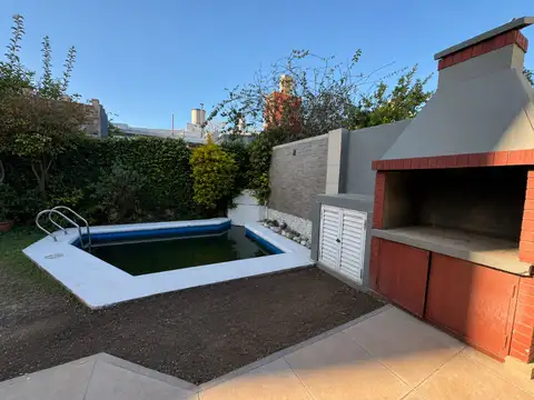 VENTA INTERNO UNICO C PILETA, ASADOR Y DOS DORM