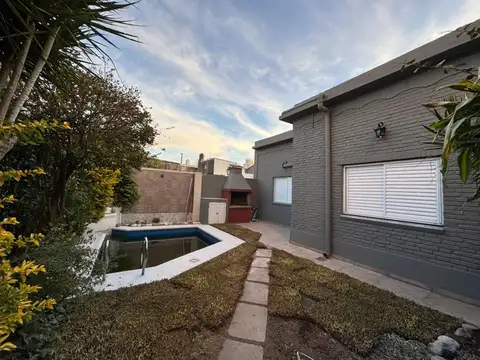 Depto Tipo Casa en Venta de 3 ambientes
