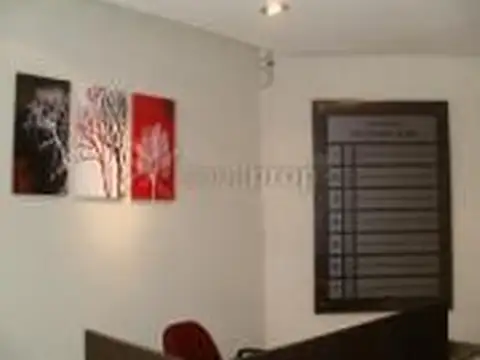 EXCELENTE OFICINA