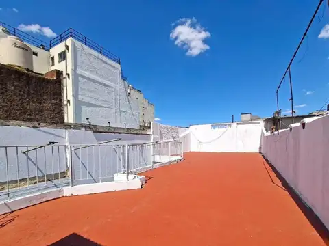 Departamento 44 ambientes con 32 baños