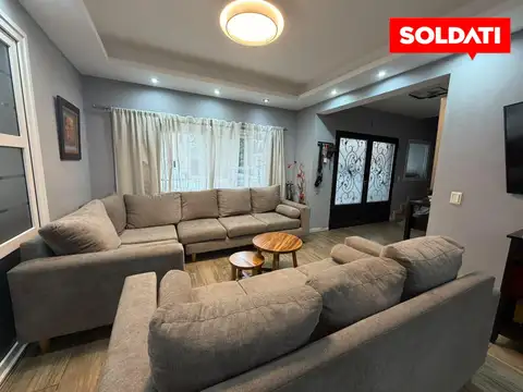 Casa en Venta con 4 cocheras