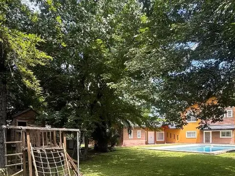 Casa en Venta en Barrio Parque Leloir, USD 560.000