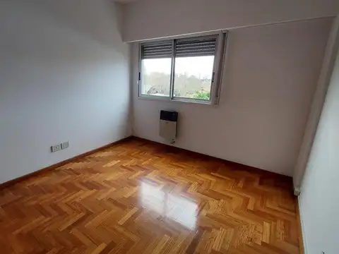 DEPARTAMENTO 3 AMBIENTES 2 BAÑOS BALCON AL FRENTE, ALQUILER