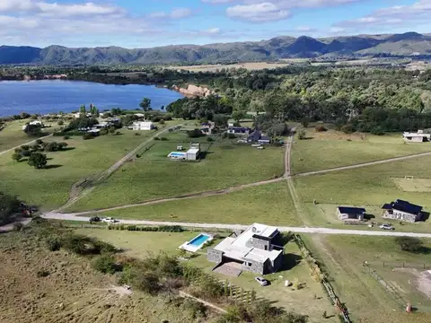 Terreno en Venta en Punto Claro, USD 35.000