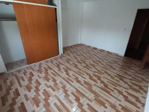 Casa en Alquiler en Rafael Calzada, $ 600.000