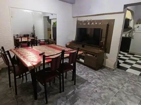 Casa Interna 2 Plantas - Dr. Rivas 1000