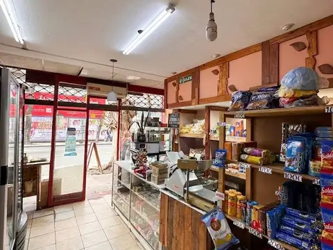 LOCAL COMERCIAL EN VENTA - AV SALTA 216