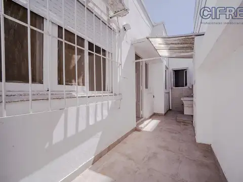 PH 3 ambientes en Planta Baja con patio en Coghlan