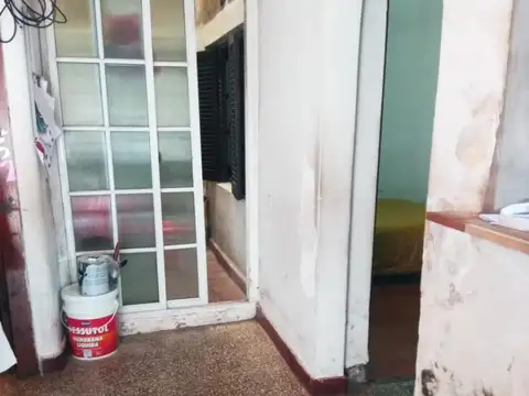 BAJAMOS EL VALOR.! Depto tipo casa en Excelente ubicación.