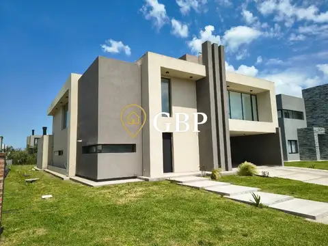 Casa en Venta de 5 dormitorios