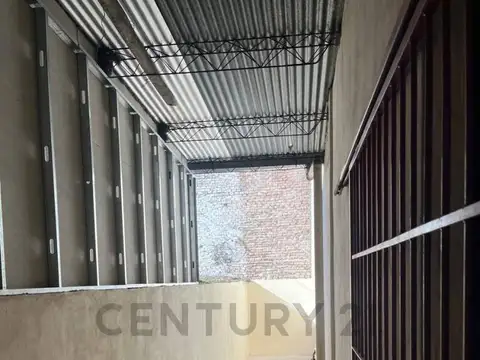 Galpon en Venta 25  mts Fondo