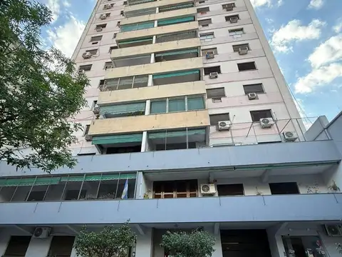 Cochera Doble en Laprida al 300