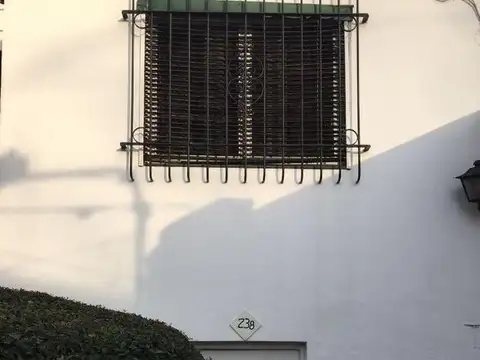 Casa en Venta con 1 cochera