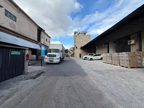 Galpon en Alquiler 15  mts Frente