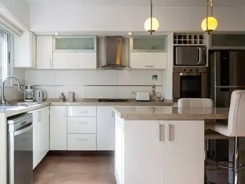 CASA EN VENTA 4 AMBIENTES EN LLAVALLOL CON QUINCHO