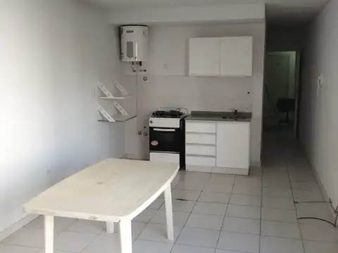 MONOAMBIENTE EN PLENO CENTRO. 9 DE JULIO 1300