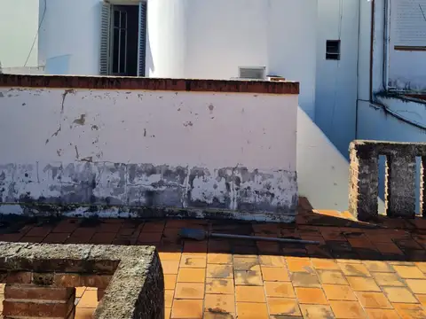 Casa en Venta con 4 cocheras