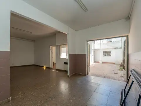 CASA SOBRE LOTE PROPIO APTO PROFESIONAL!